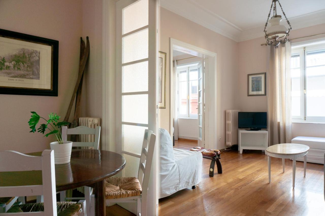 Hadrians Den In Heart Of Plaka By Jj Hospitality Lejlighed Athen Eksteriør billede